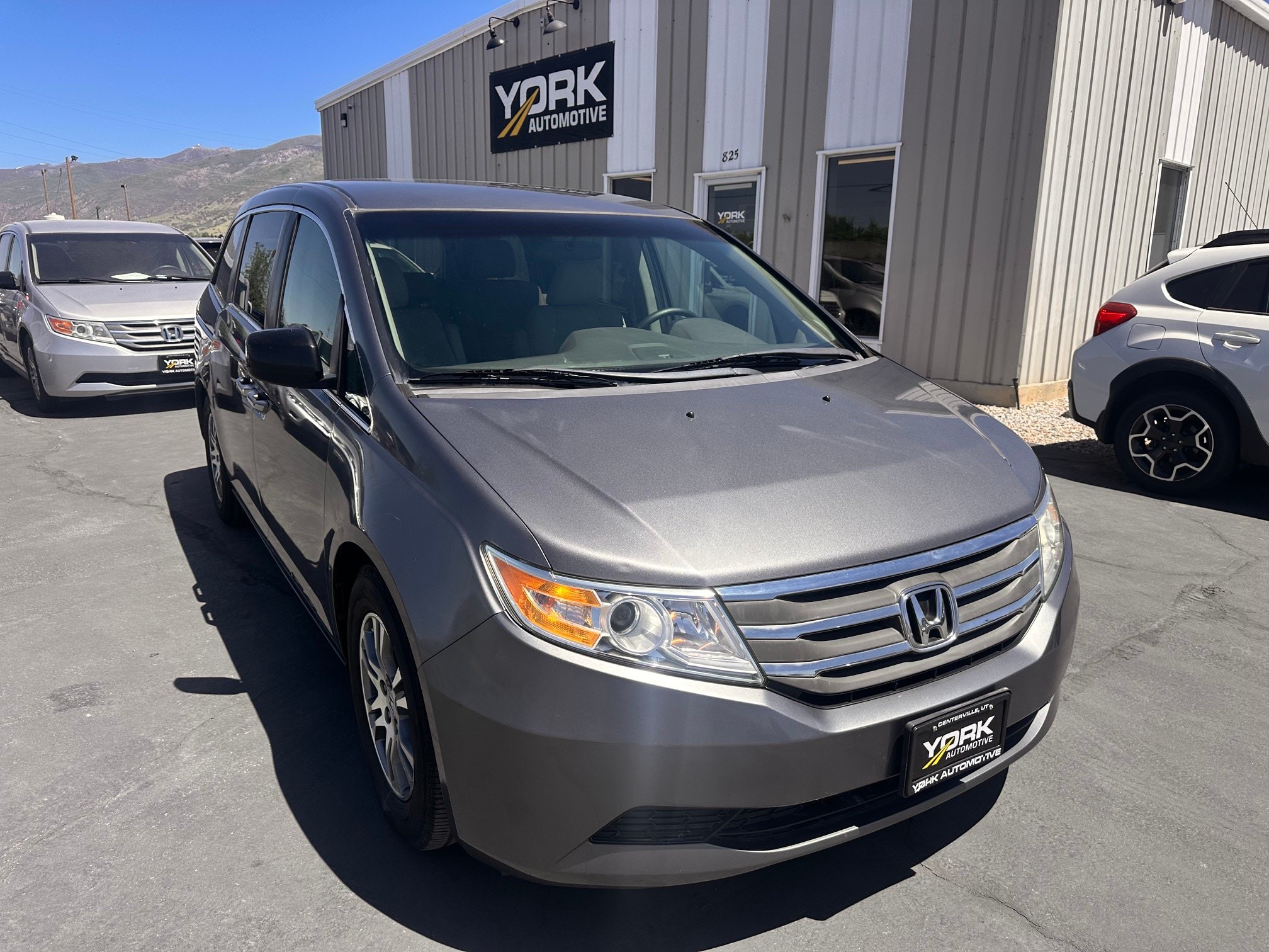 Used 2012 Honda Odyssey EX image 1