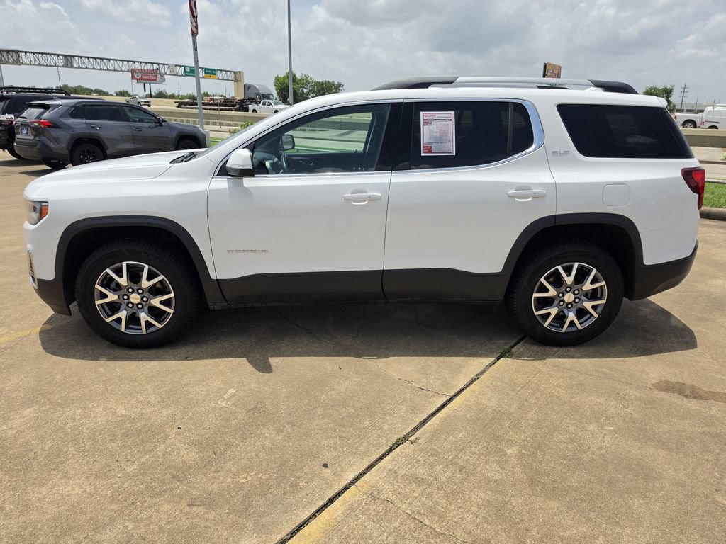 Used 2023 GMC Acadia SLT FWD image 3
