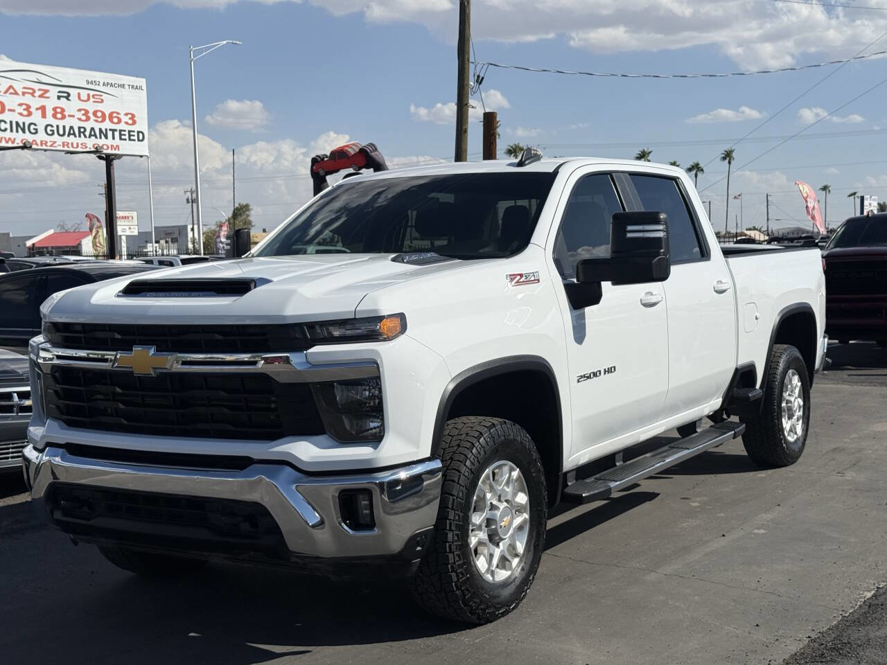 Used 2024 Chevrolet Silverado 2500 LT image 3
