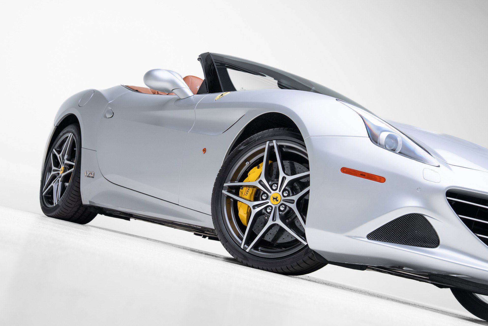 Used 2016 Ferrari California T image 53