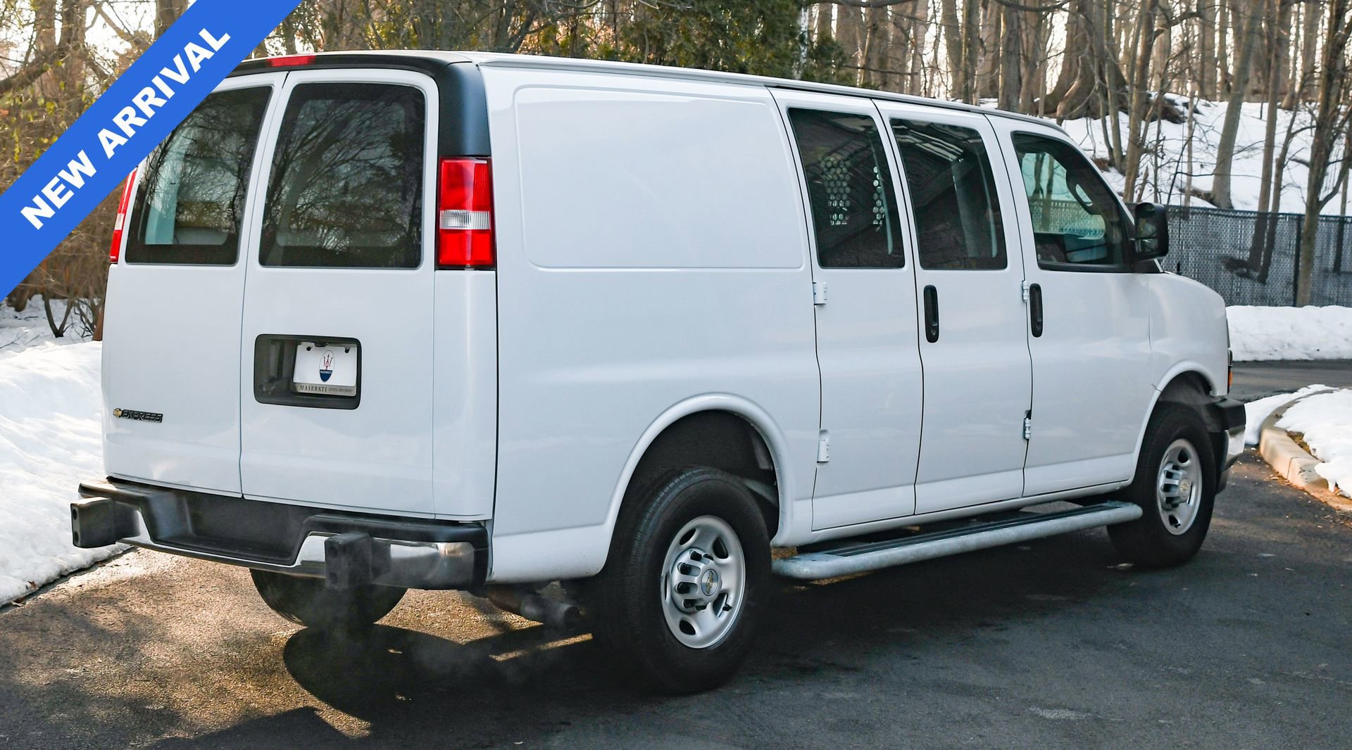 Used 2024 Chevrolet Express 2500 w/ Driver Convenience Package image 8