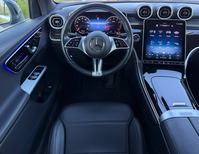 Used 2023 Mercedes-Benz GLC 300 4MATIC image 12