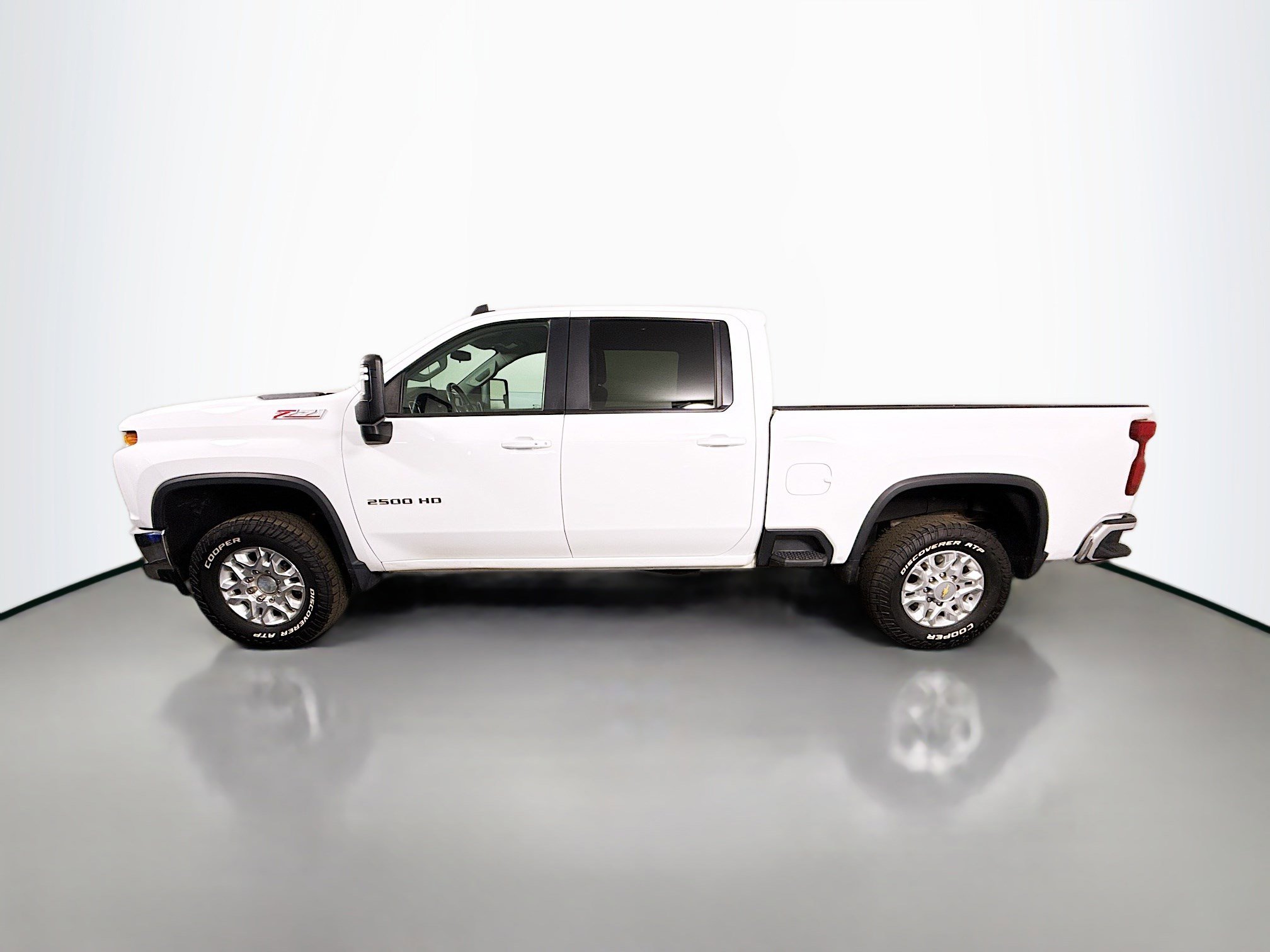 Used 2023 Chevrolet Silverado 2500 LT w/ Convenience Package image 6
