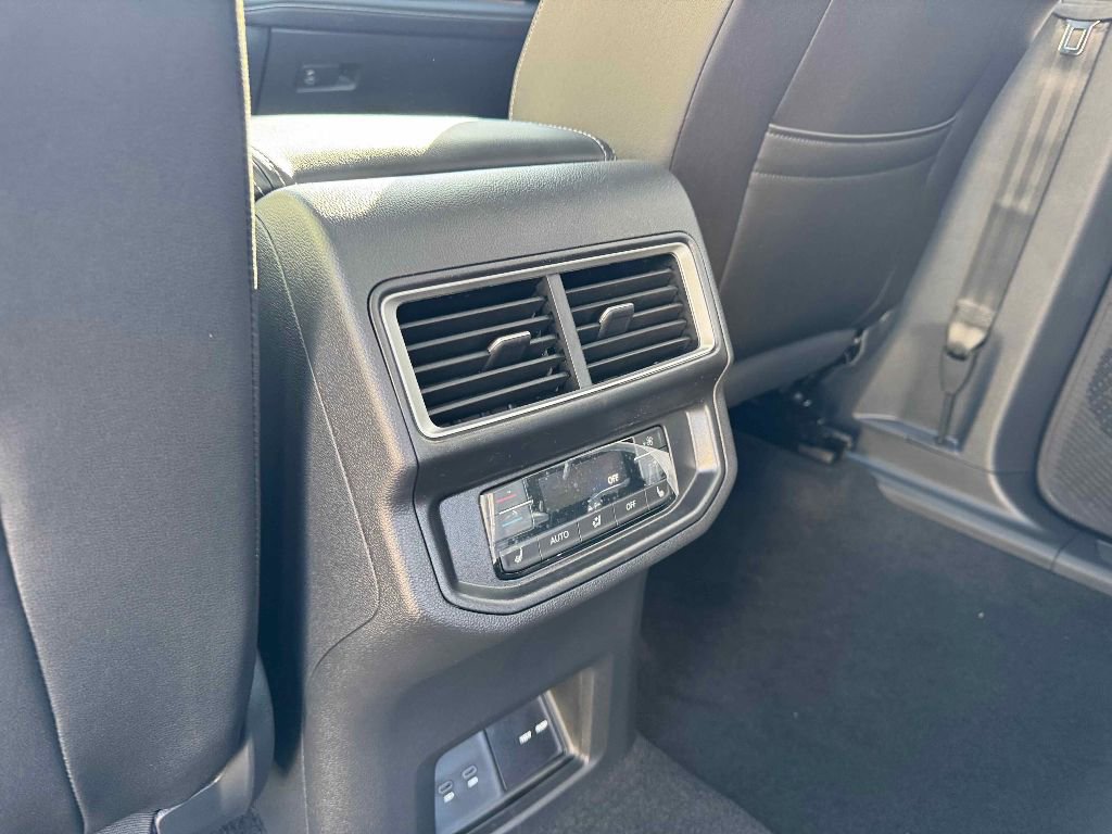 New 2026 Volkswagen Atlas SEL Premium R-Line image 24