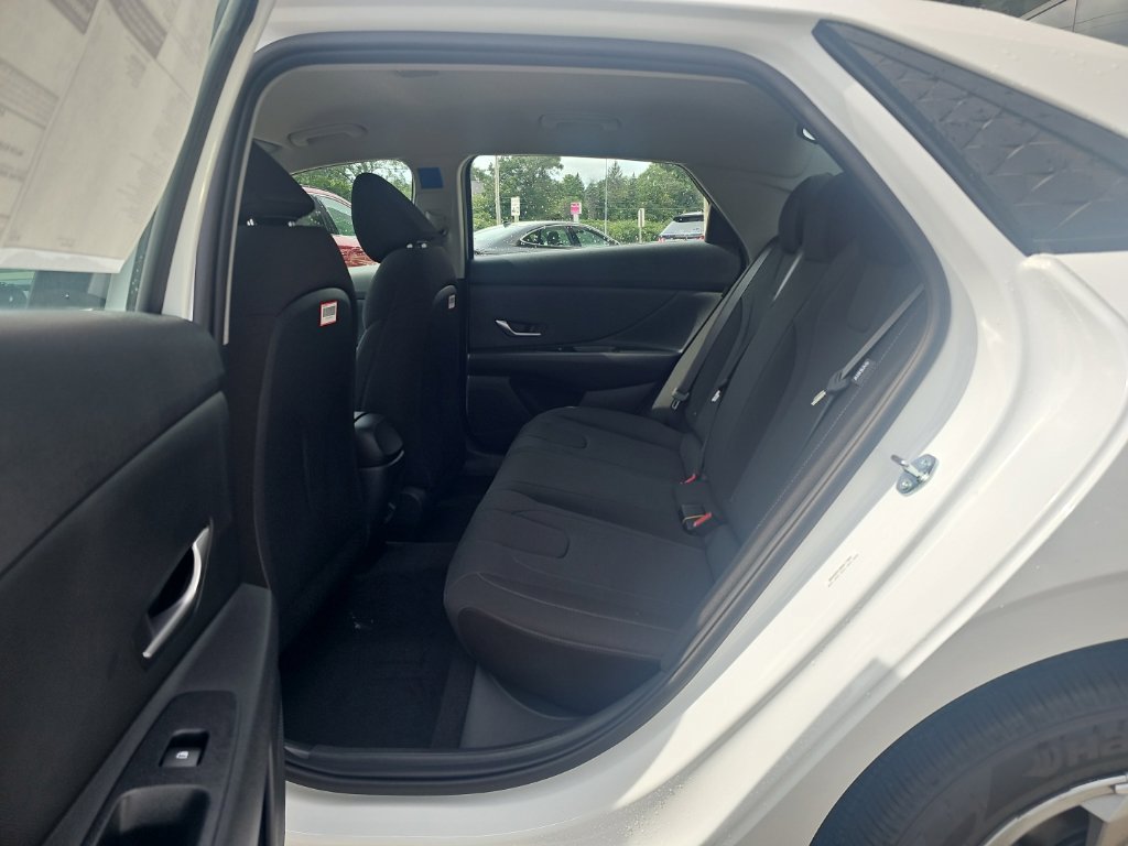 New 2026 Hyundai Elantra SE FWD image 26