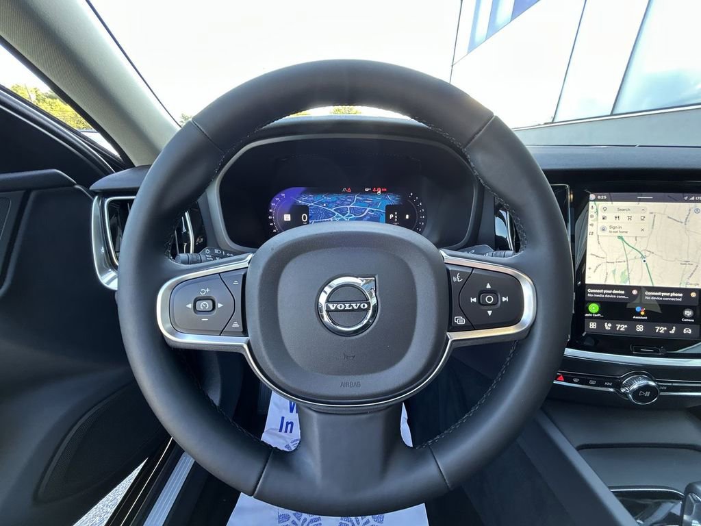 Used 2025 Volvo S60 B5 Core FWD image 18