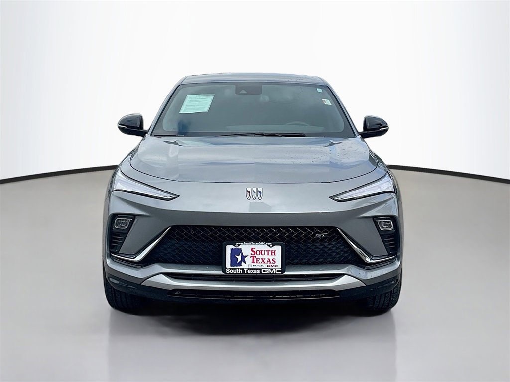 Used 2024 Buick Envista Sport Touring w/ Convenience I Package image 2