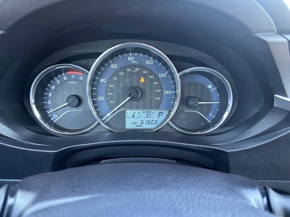 Used 2015 Toyota Corolla LE image 10