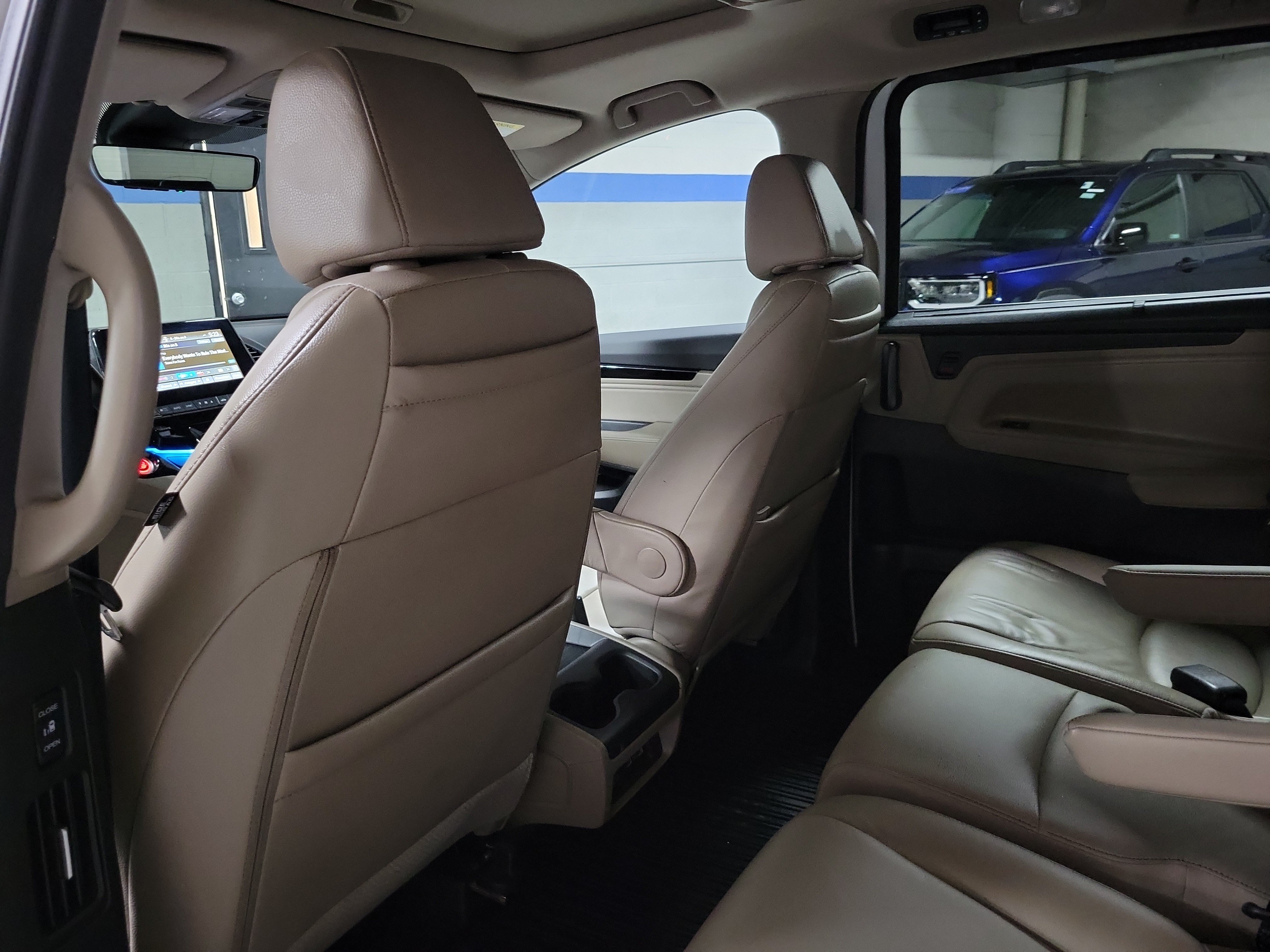 Certified 2024 Honda Odyssey Touring image 17