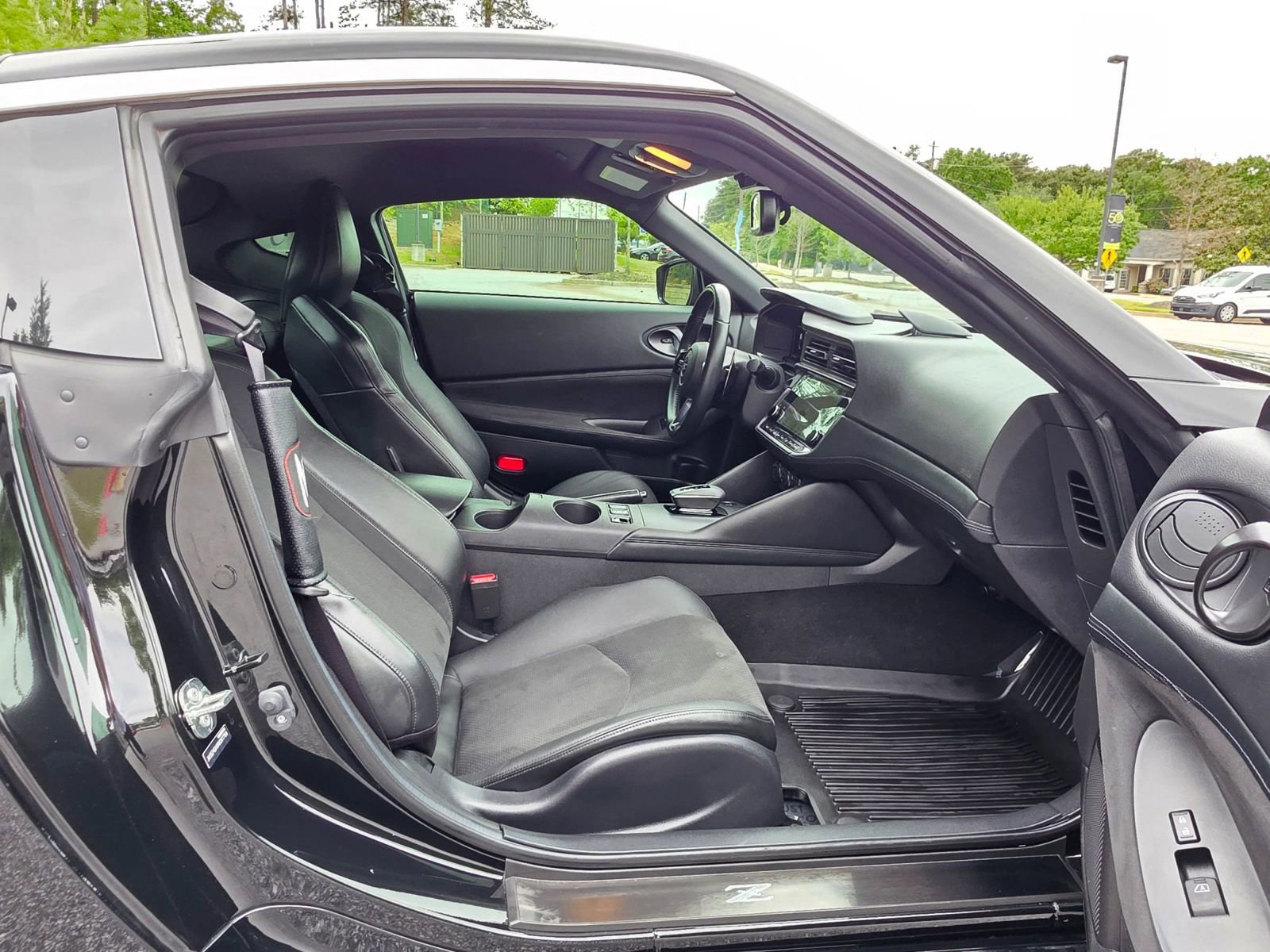 Used 2024 Nissan Z Performance w/ Floor Mat Package RWD image 31