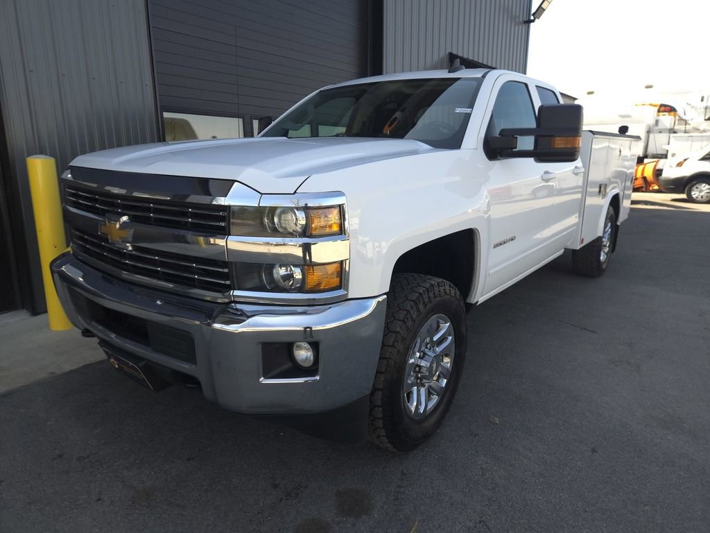Used 2018 Chevrolet Silverado 2500 LT w/ LT Fleet Convenience Package AWD/4WD image 2