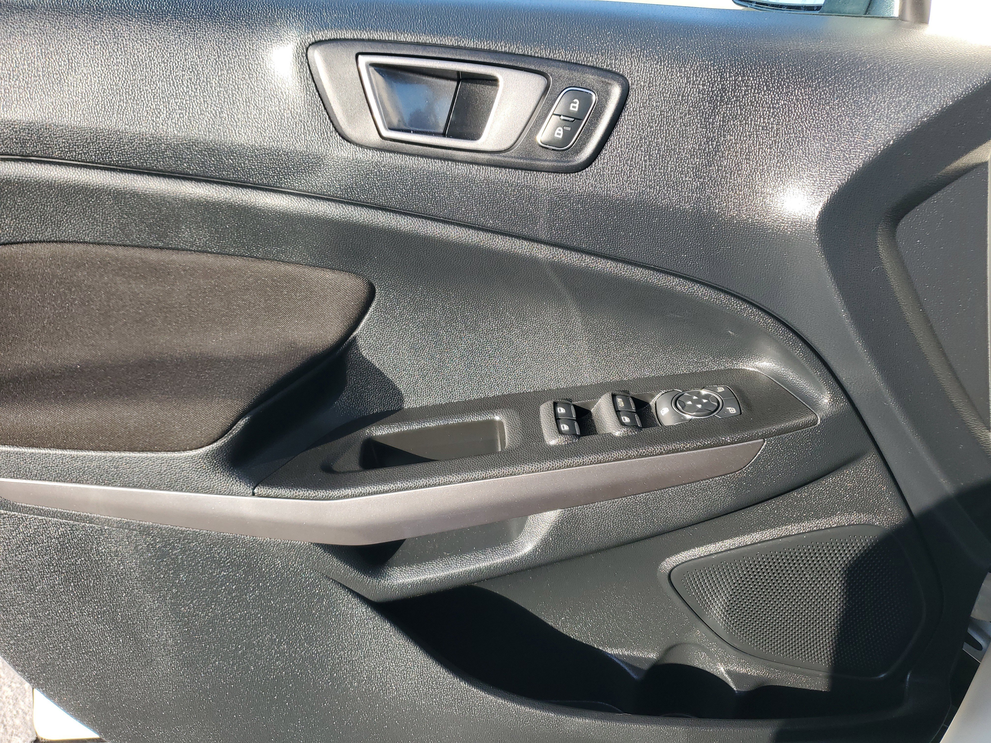 Used 2021 Ford EcoSport SE image 22