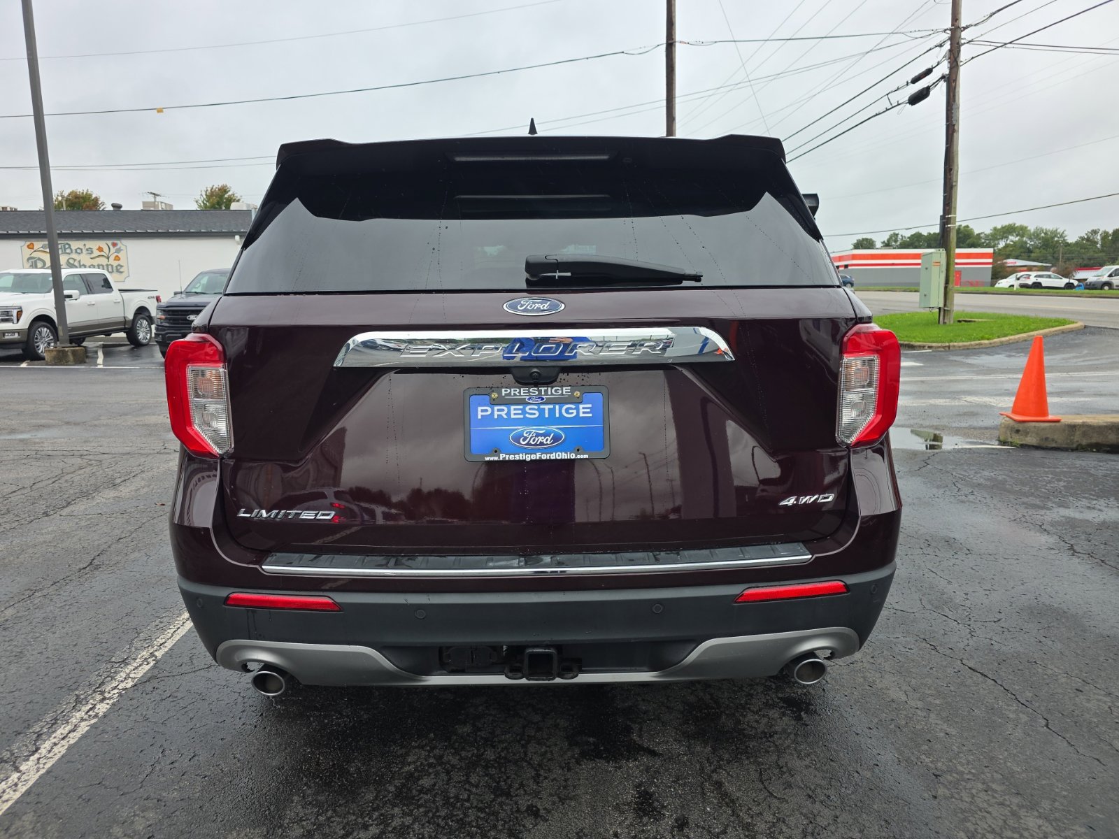 Used 2022 Ford Explorer Limited w/ Limited Technology Package AWD/4WD image 5