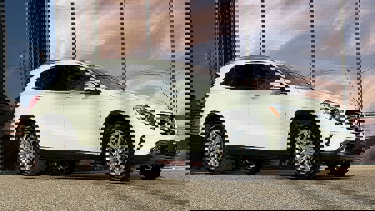 Used 2015 Mercedes-Benz GLA 250 4MATIC image 17