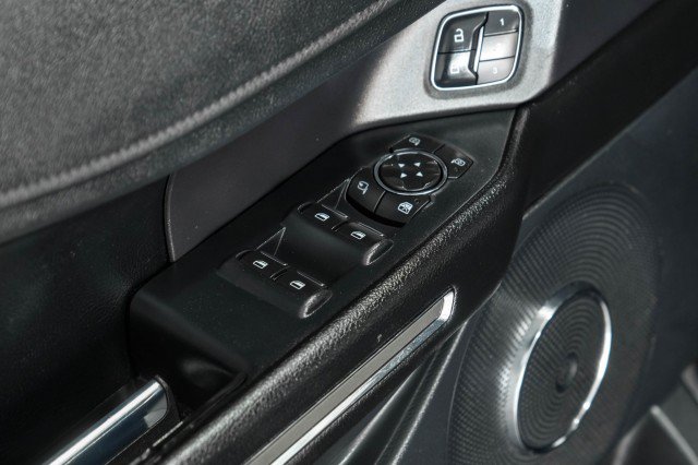 Used 2018 Ford Expedition XLT w/ Equipment Group 202A AWD/4WD image 43