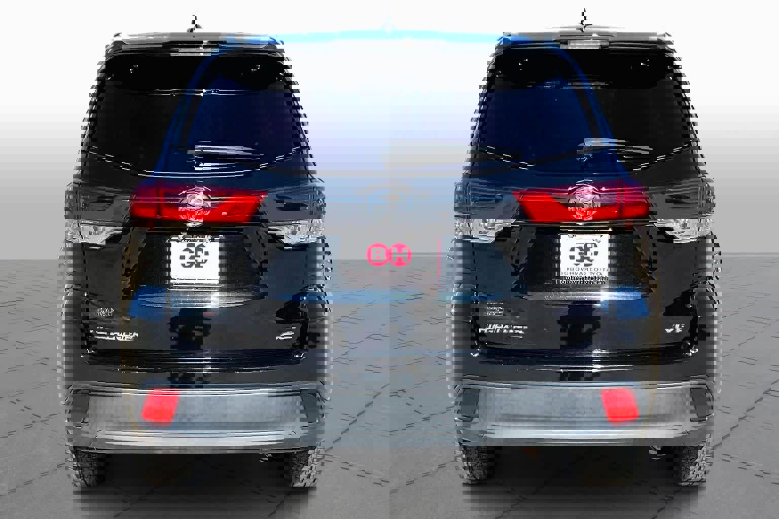 Used 2018 Toyota Highlander XLE image 4