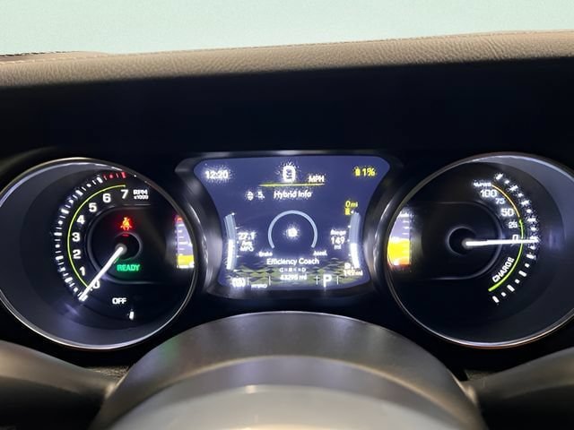 Used 2022 Jeep Wrangler Unlimited Sahara w/ Cold Weather Group AWD/4WD image 18