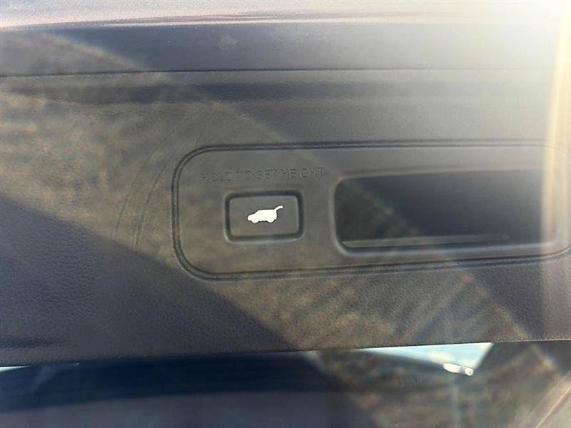 Used 2025 Honda Pilot Elite image 38