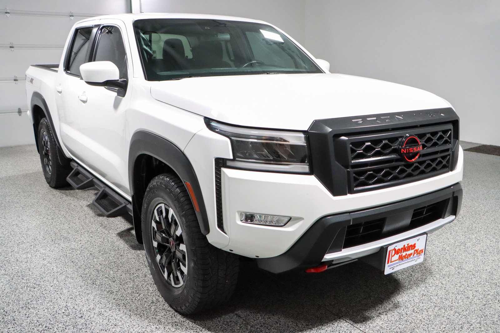 Used 2024 Nissan Frontier PRO-4X w/ Off-Road Protection Package image 5