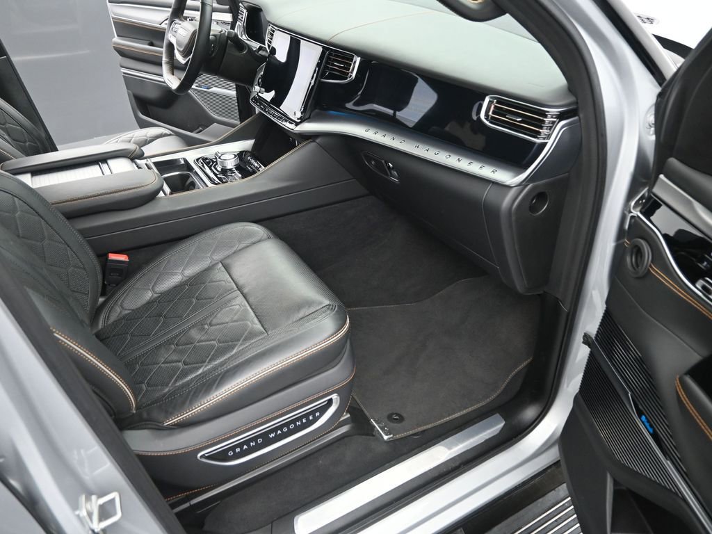 Used 2023 Jeep Grand Wagoneer Series III image 19