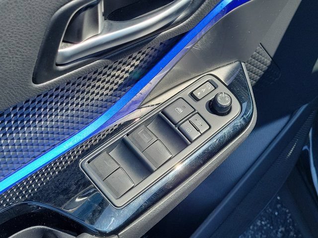 Used 2021 Toyota C-HR XLE FWD image 16