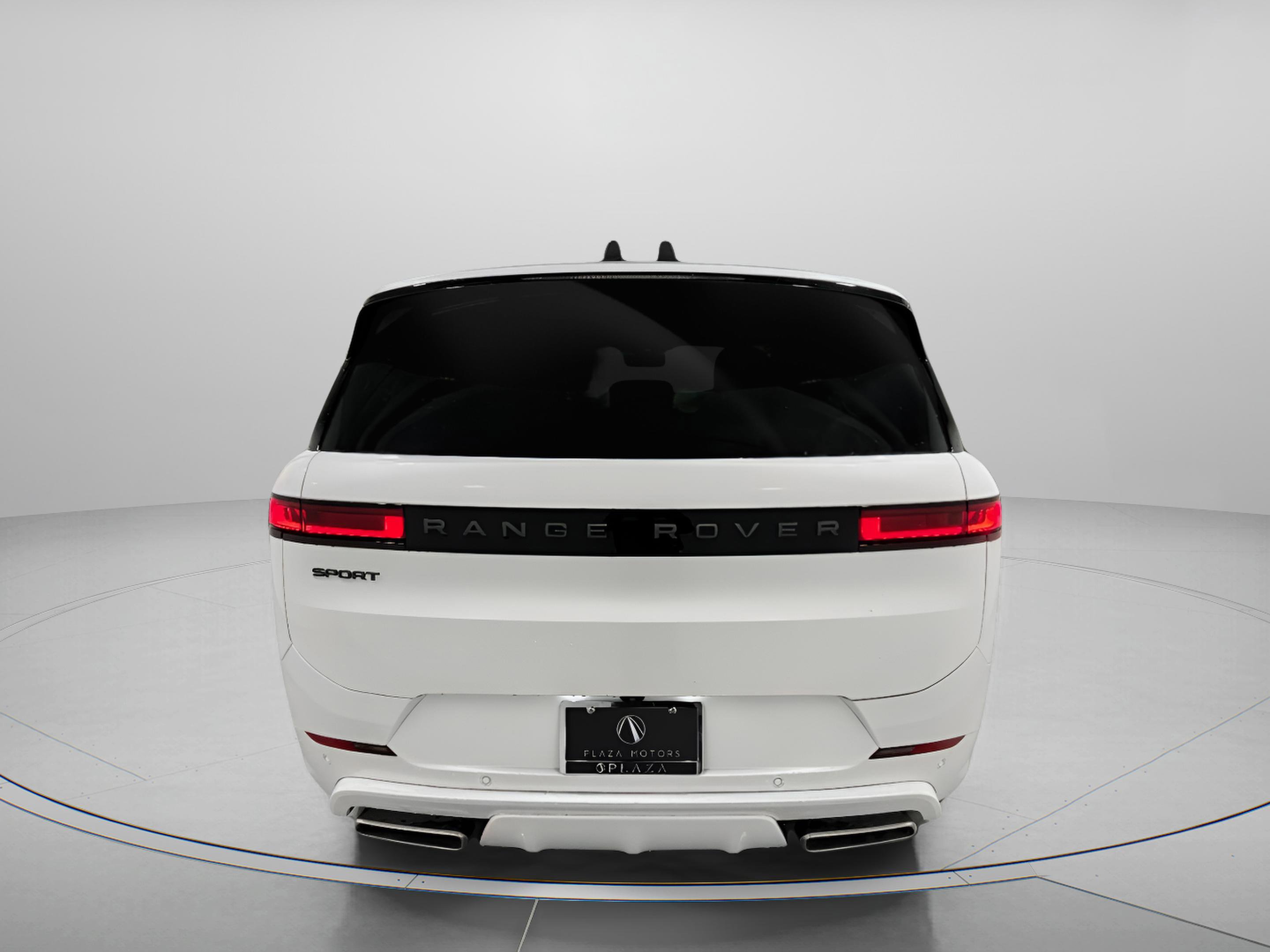 New 2025 Land Rover Range Rover Sport Dynamic SE image 4