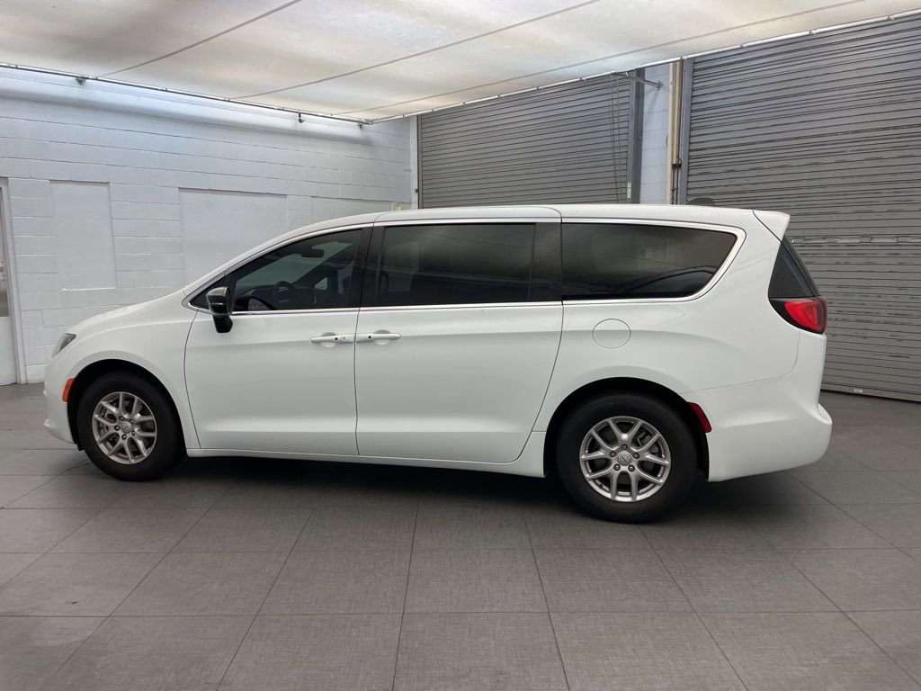 New 2026 Chrysler Voyager LX image 5
