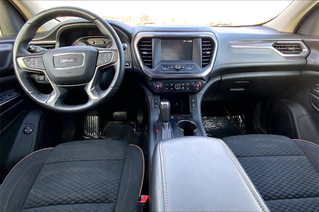 Used 2017 GMC Acadia SLE w/ Driver Alert Package I image 10