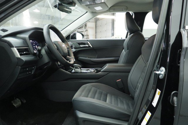 New 2026 Mitsubishi Outlander SE AWD/4WD image 6