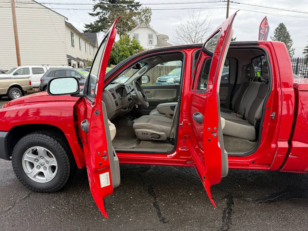 Used 2005 Dodge Dakota SLT w/ Trailer Tow Group image 16