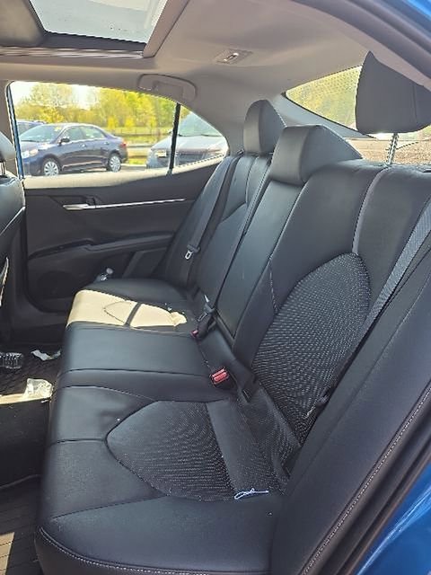 Used 2019 Toyota Camry XSE FWD image 8