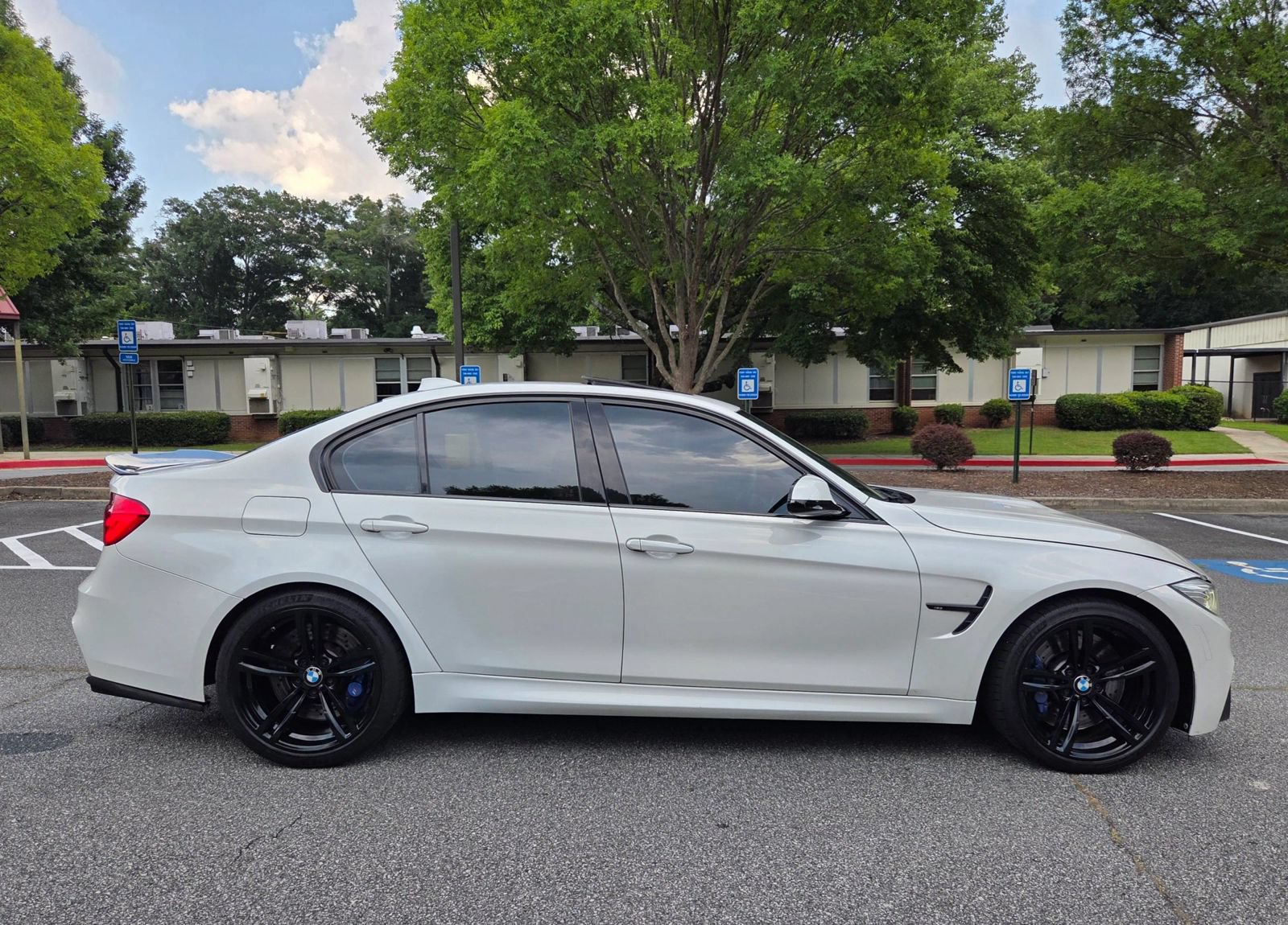 Used 2016 BMW M3 RWD image 6