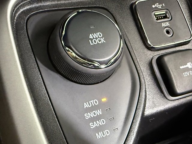 Used 2020 Jeep Compass Latitude image 19