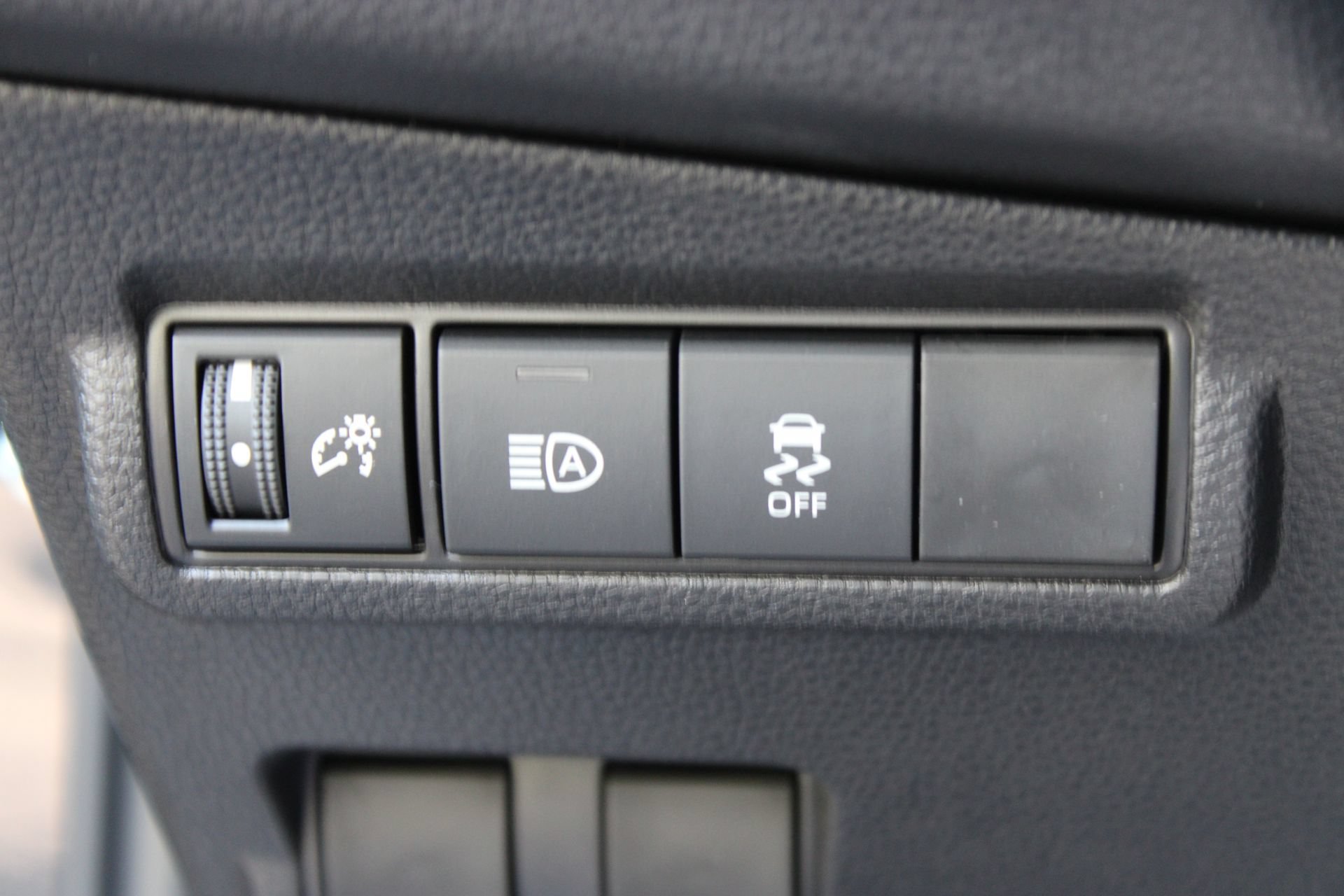 New 2026 Toyota Corolla Cross LE AWD/4WD image 27