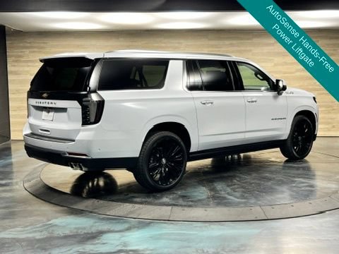 Used 2026 Chevrolet Suburban High Country AWD/4WD image 14