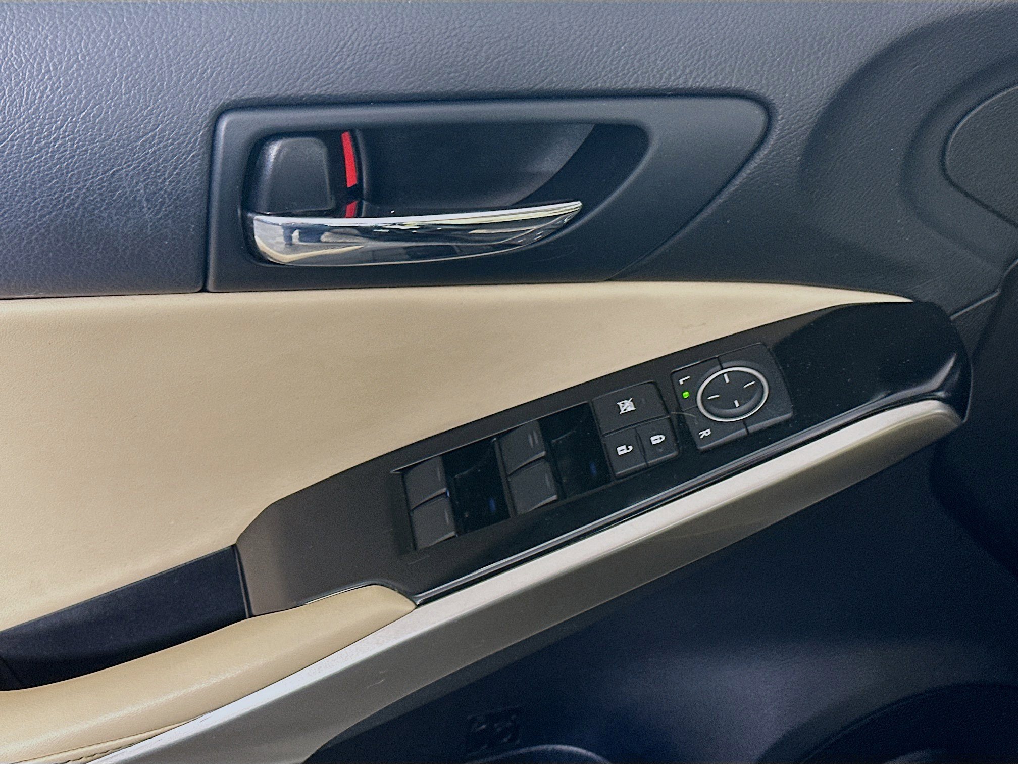 Used 2014 Lexus IS 250 AWD w/ Navigation Package image 15