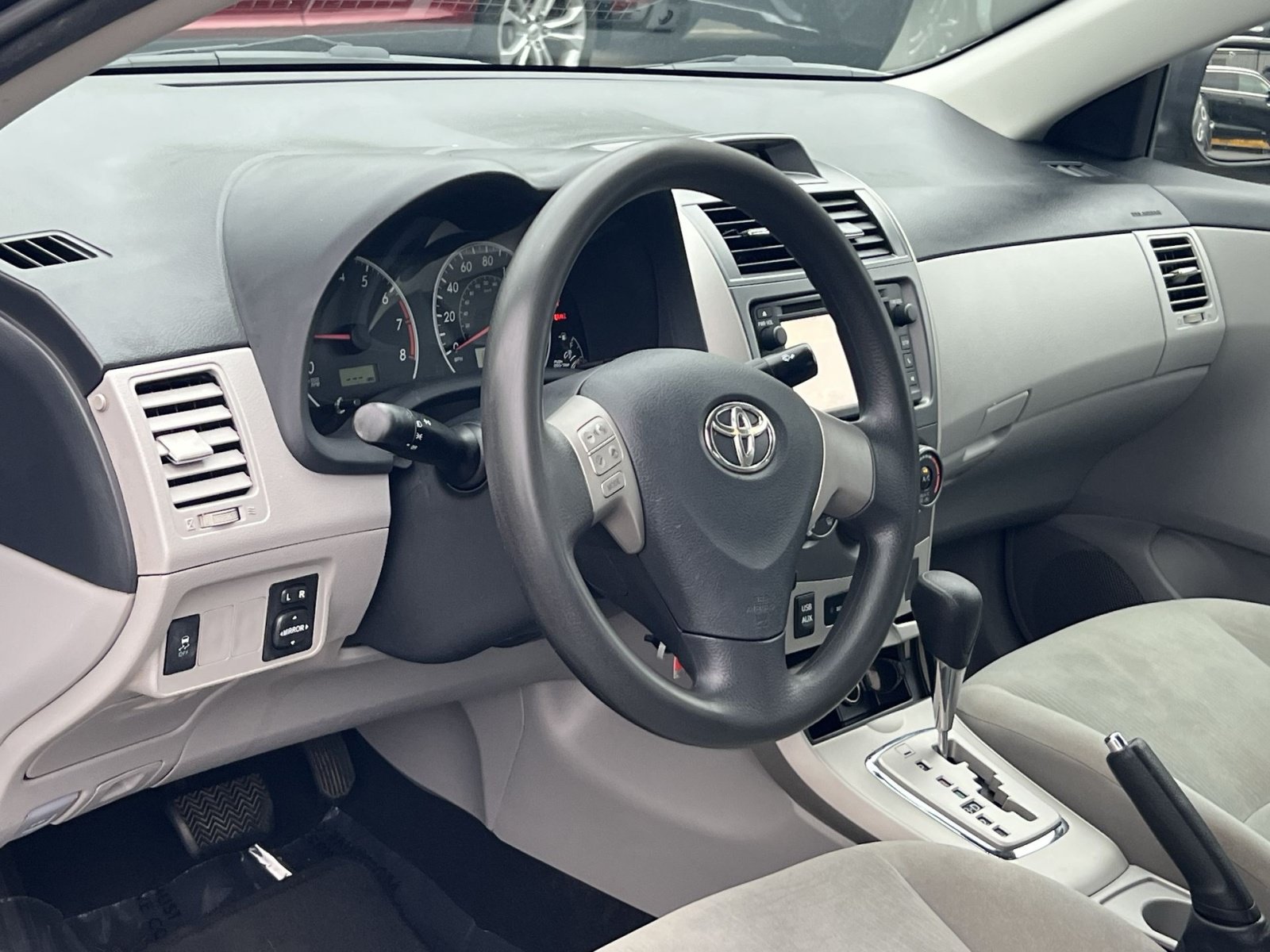 Used 2013 Toyota Corolla LE FWD image 15