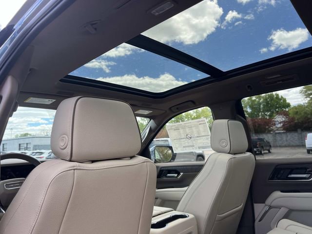 New 2026 GMC Yukon Denali w/ Sun & Power Step Package AWD/4WD image 12