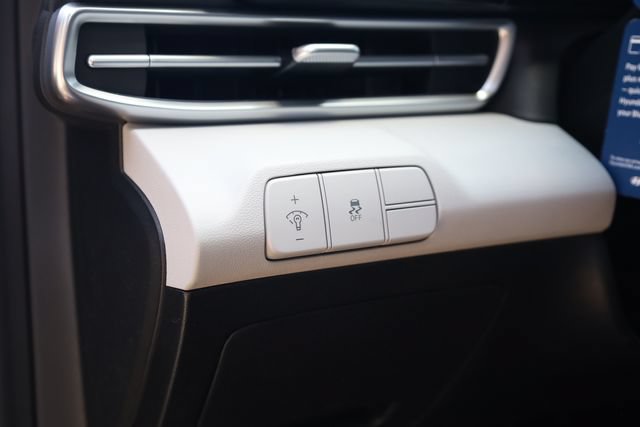 New 2026 Hyundai Elantra Limited FWD image 12