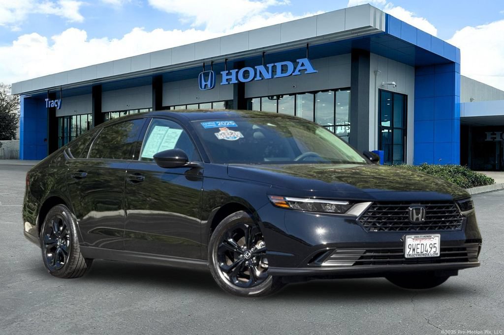 Certified 2025 Honda Accord SE image 2