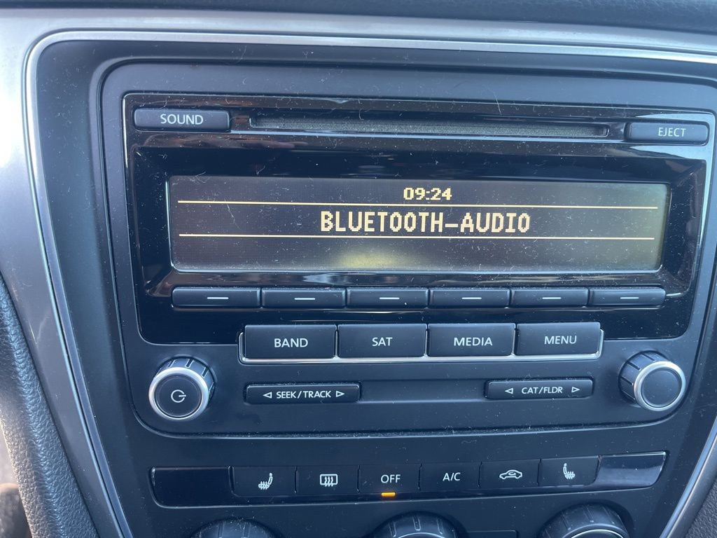 Used 2014 Volkswagen Passat 1.8T S image 18