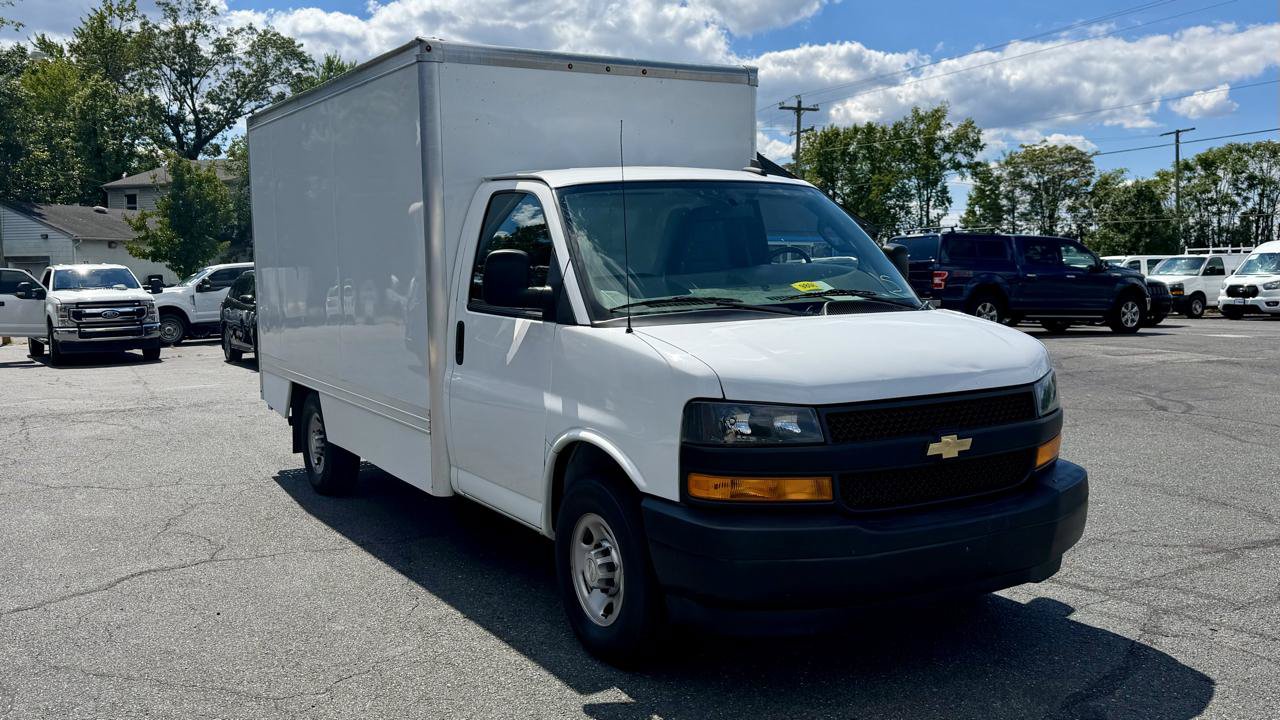 Used 2023 Chevrolet Express 3500 w/ Power Convenience Package RWD image 4