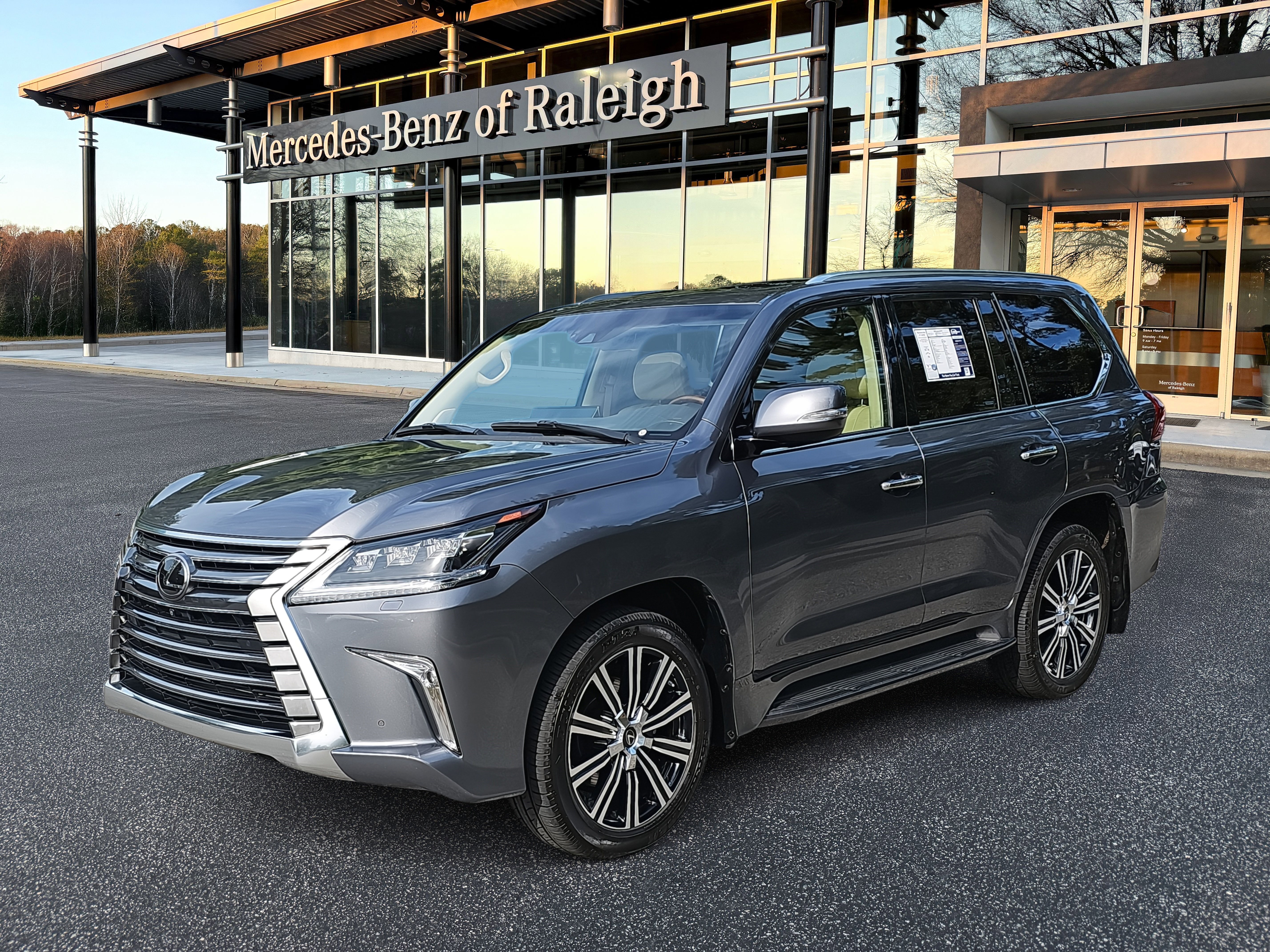 Used 2020 Lexus LX 570 4WD w/ Luxury Package
