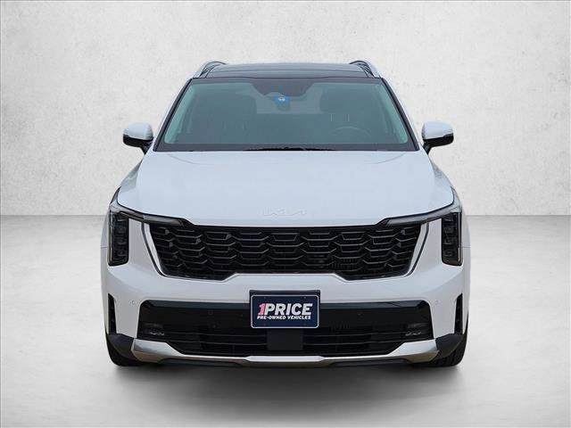 Used 2024 Kia Sorento EX w/ Panoramic Sunroof Package FWD image 2