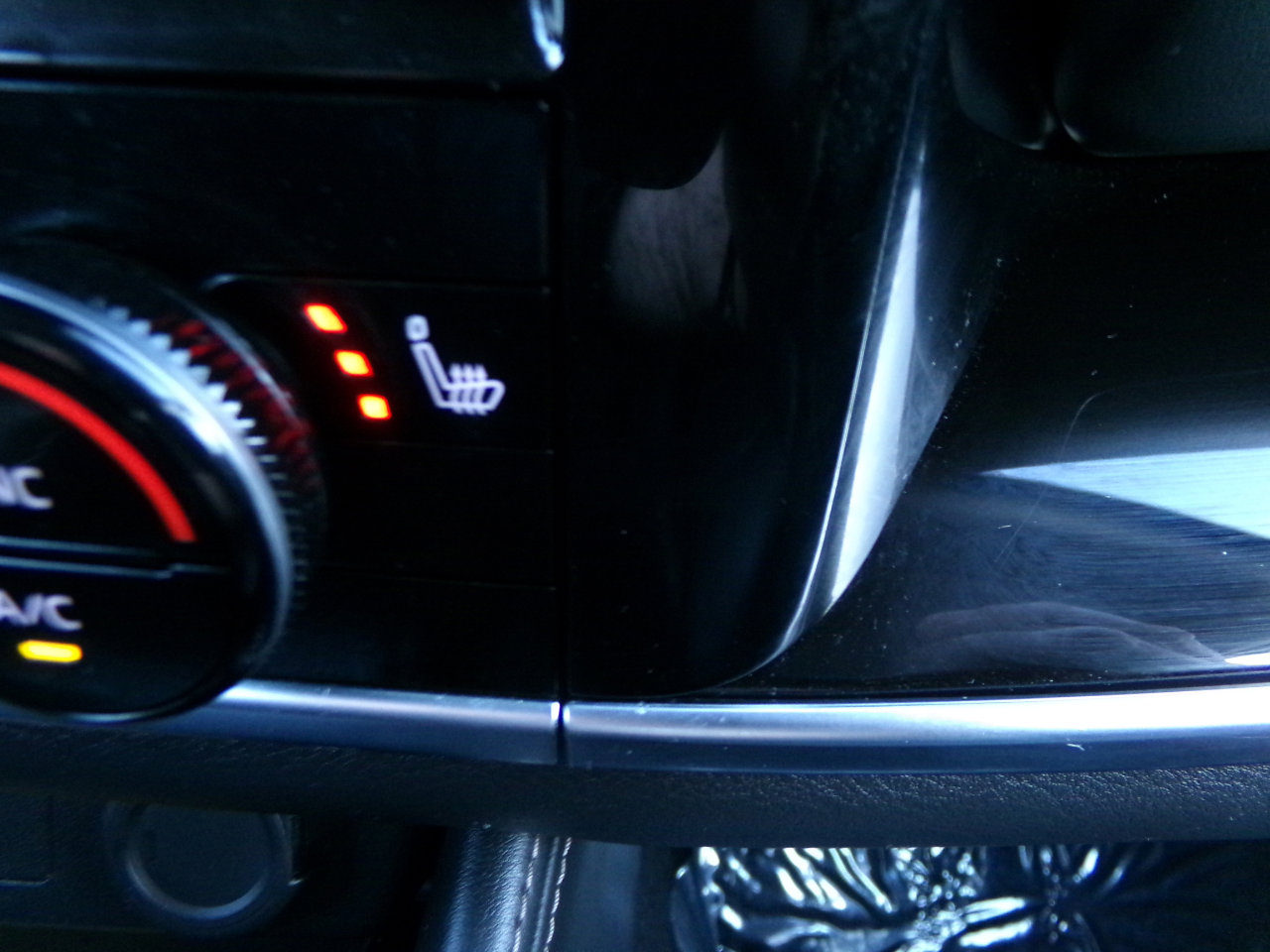 Used 2023 Nissan Rogue SL image 34