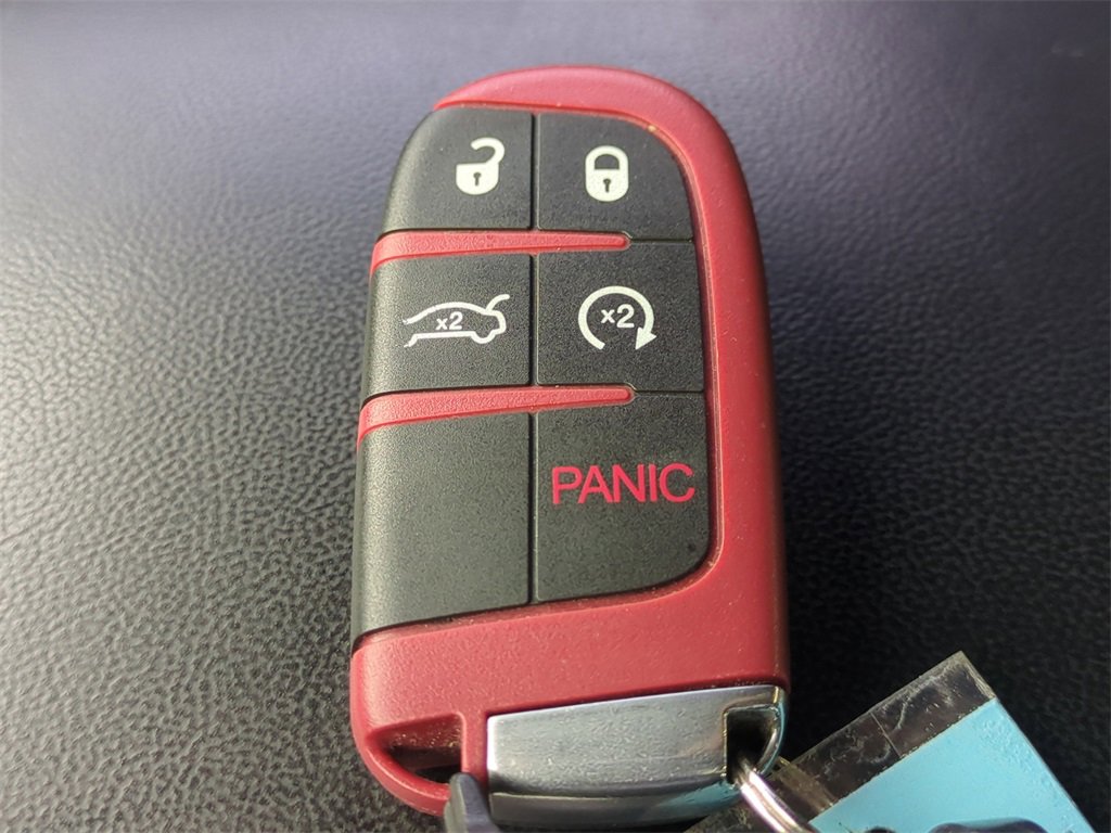 Used 2019 Jeep Grand Cherokee Limited image 33