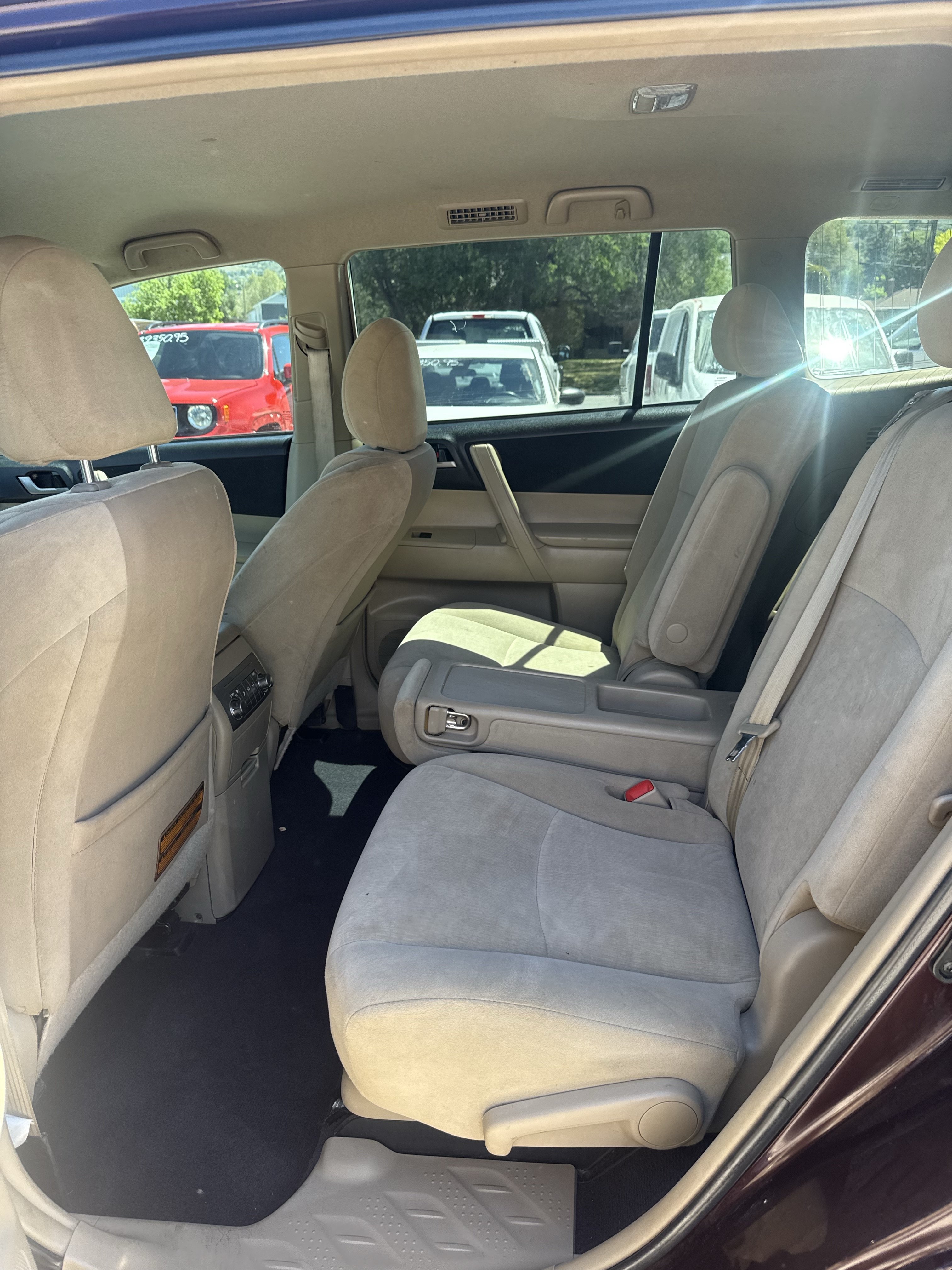 Used 2013 Toyota Highlander Plus AWD/4WD image 11