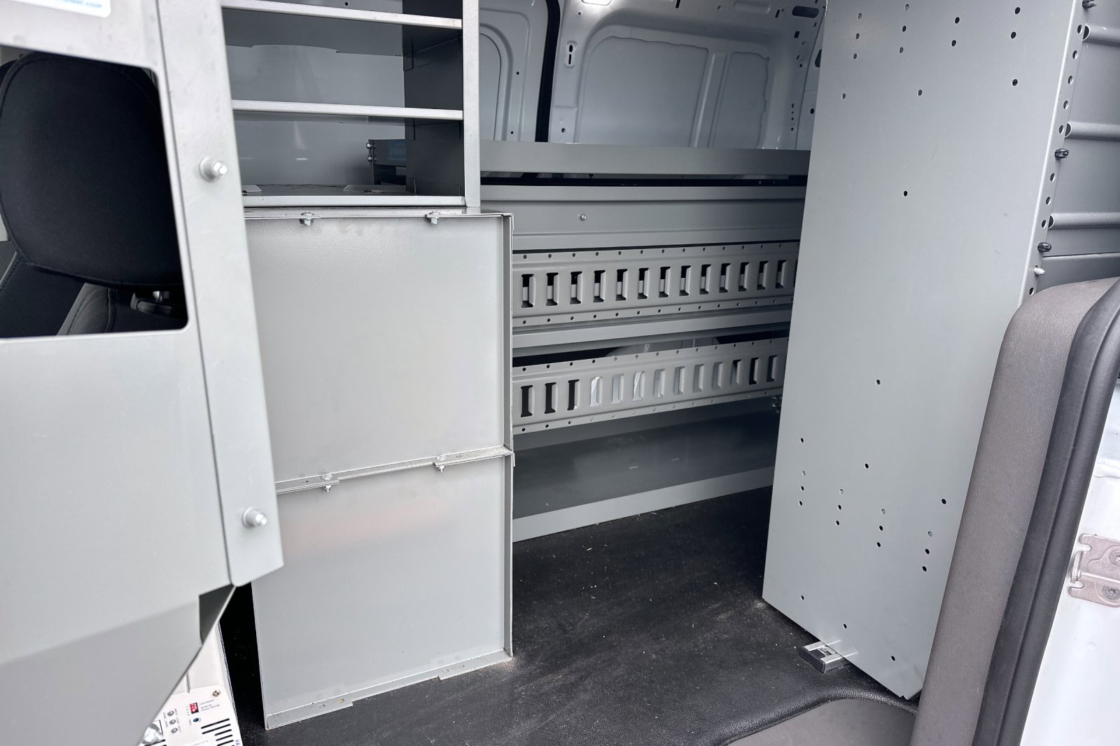 Used 2020 Ford Transit Connect XL image 11