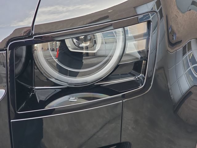 New 2026 Land Rover Defender 110 V8 AWD/4WD image 18