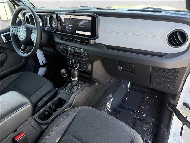 Used 2025 Jeep Wrangler Sport S image 13
